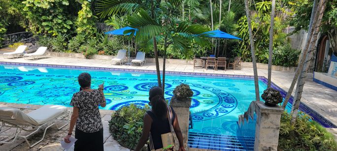 グレイクリフ ホテル バハマのプール