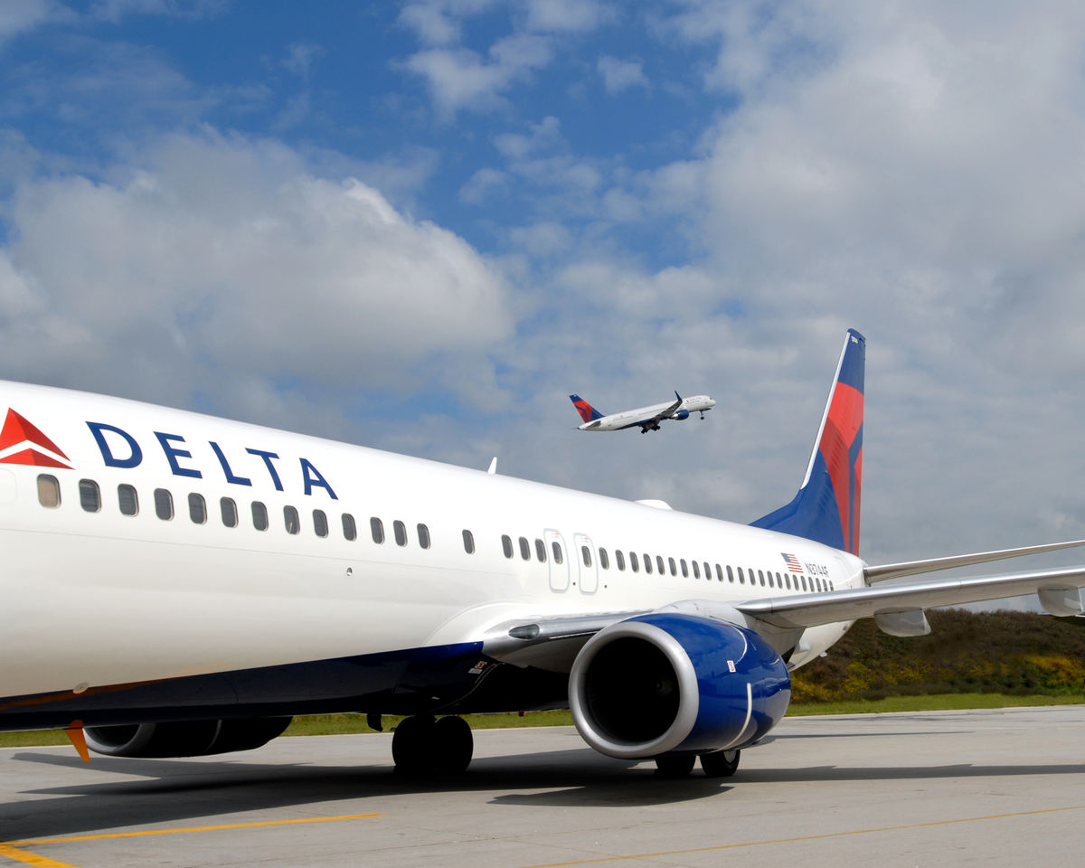 デルタ航空、夏季スケジュールの大幅な拡大とフライト体験の向上を発表