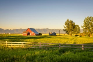 8 月の平均気温は 27°C です。広大な土地が特徴のワイオミング州は、米国で最も人口密度の低い州です...