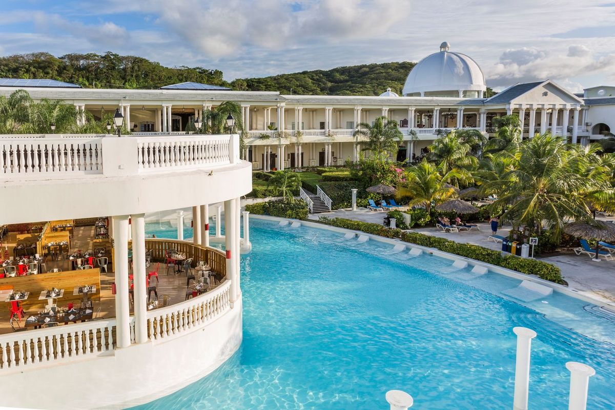 ジャマイカのパラディウム ホテル グループのリゾート 2 軒が AAA 4 ダイヤモンド賞を受賞