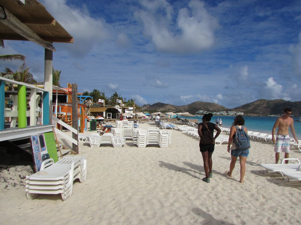 セントマーチン島への航空便の急増はカリブ海諸国の観光業の成長を反映